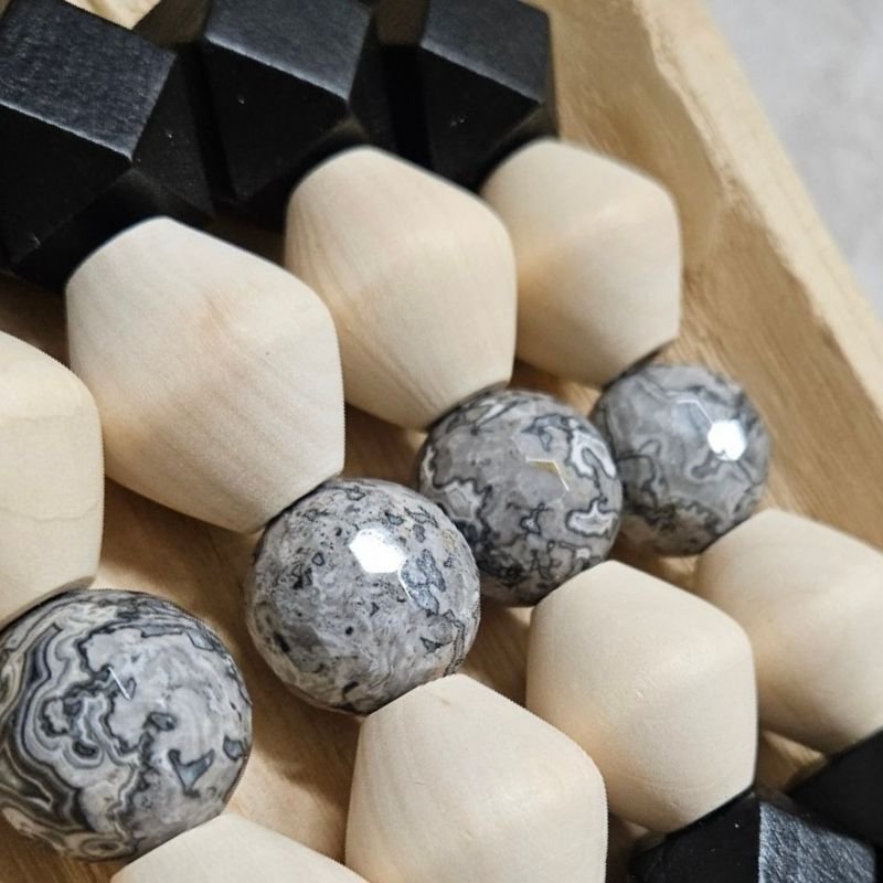 Aurora Tassel in Picasso Jasper - Image 3