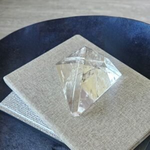 Maxim Bauble in Clear Quartz - C (~ 425g)