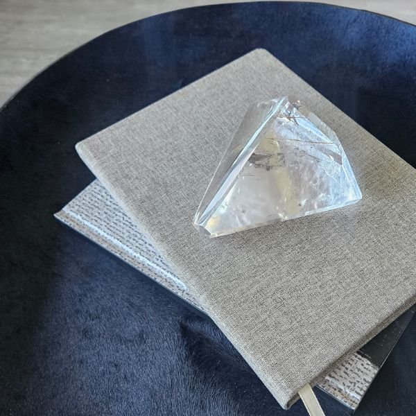 Maxim Bauble in Clear Quartz - C (~ 425g) - Image 2