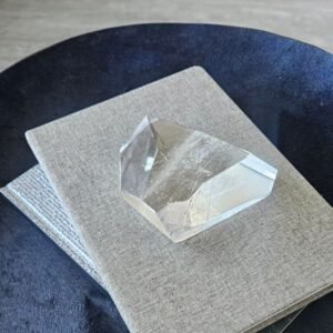 Maxim Bauble in Clear Quartz - A (~ 475g)